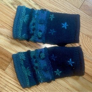 Hand made fingerless gloves